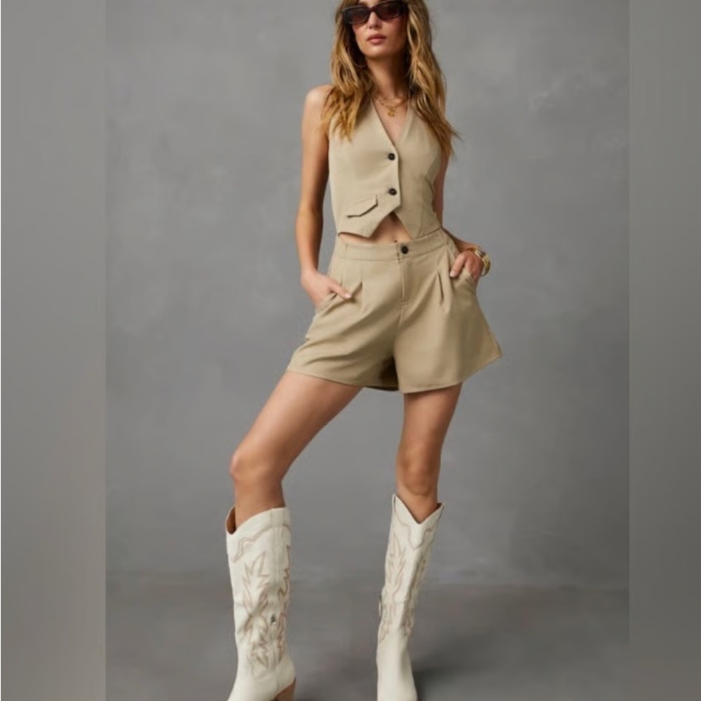 NWT VICI Raving About You Button Front Romper